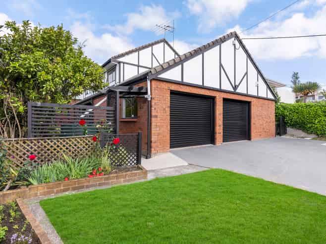 1/877 Beach Road, Torbay