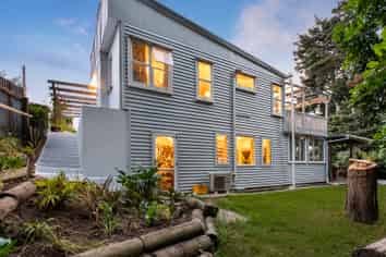 20 Scenic Drive, Hillpark