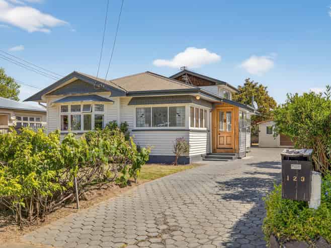 123 Francis Avenue, Saint Albans