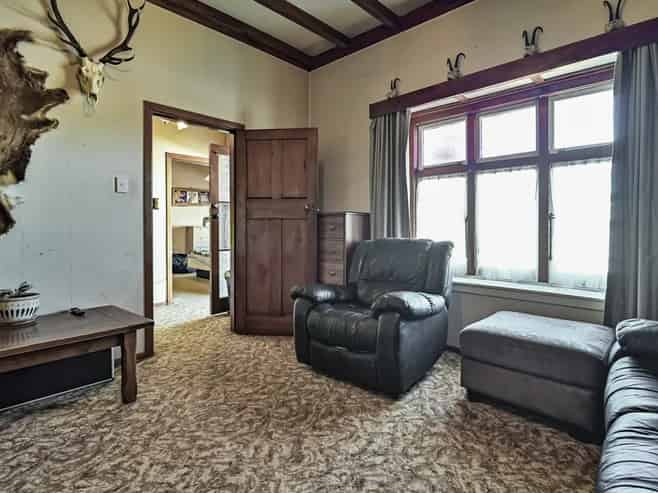 700 Buller Street, Akina