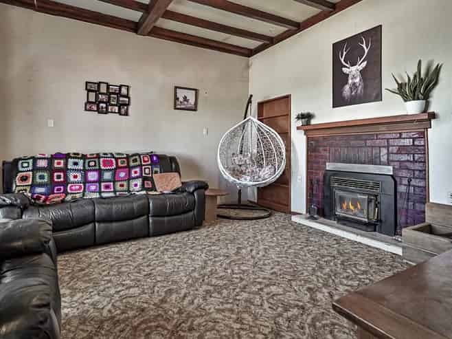 700 Buller Street, Akina