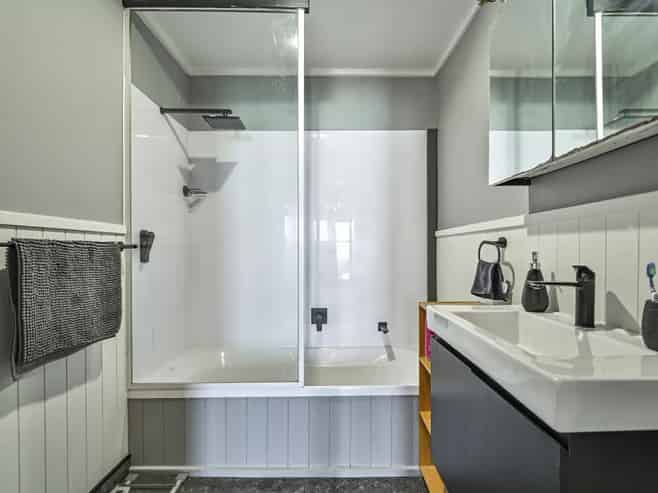 700 Buller Street, Akina