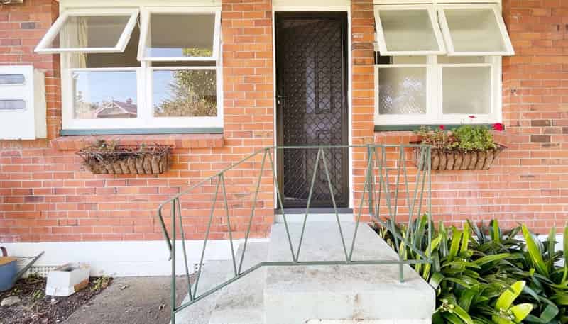 2/14 Milton Road, Mount Eden