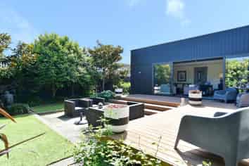 102 Hills Road, EDGEWARE