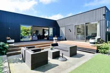 102 Hills Road, EDGEWARE