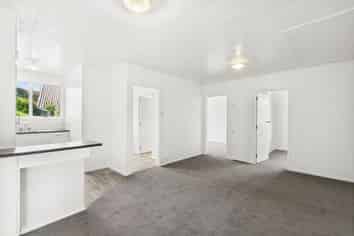 3/8A Hood Place, Spotswood