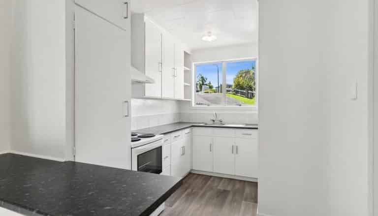 3/8A Hood Place, Spotswood