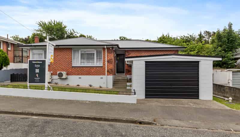 15 Sherratt Street, West End