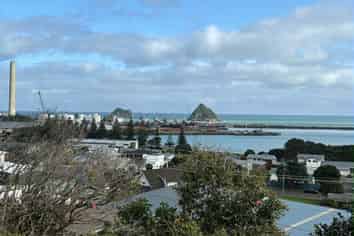 11 South Road, Moturoa