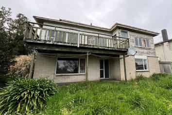 11 South Road, Moturoa