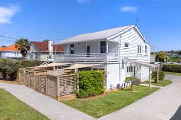 13 Duke Street, Three Kings