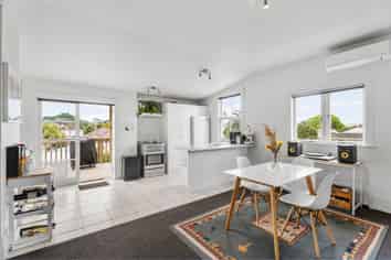 13 Duke Street, Three Kings