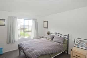 62 Cortina Avenue, Johnsonville