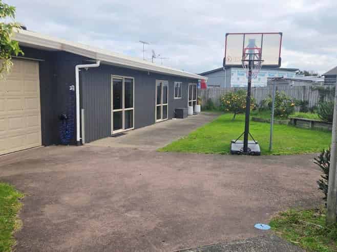 158 The Fairway, Matarangi