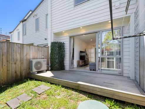 1B Sirius Place, Botany Downs