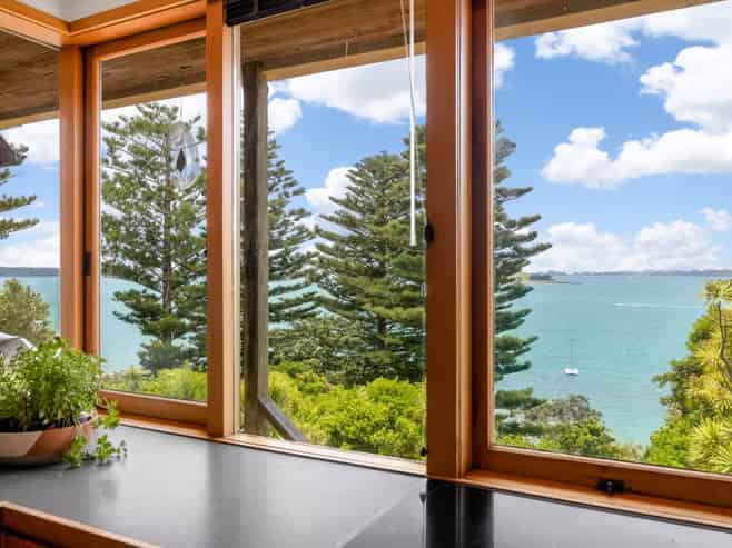 18 Peacock Street, Glendowie