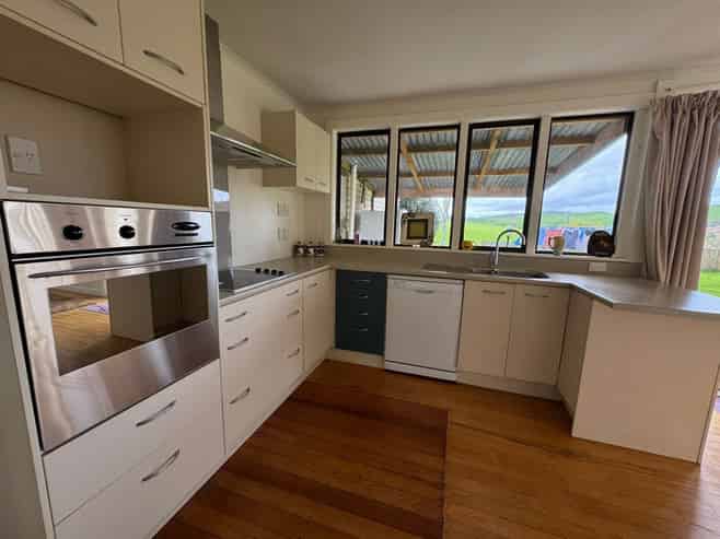 3001B  State Highway 2, Waitakaruru