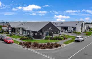 Multi-tenanted suburban retail complex