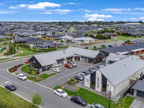 Multi-tenanted suburban retail complex