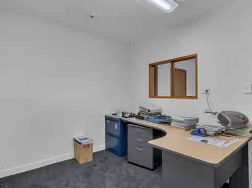 High profile office/warehouse – Birmingham Drive