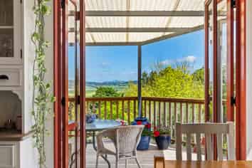 332 Crane Road, Kauri