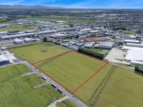 Premium industrial land