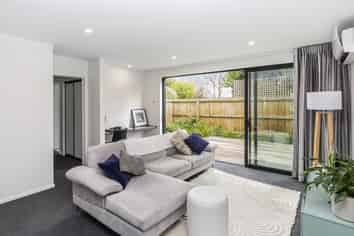 4/677 Worcester Street, Linwood