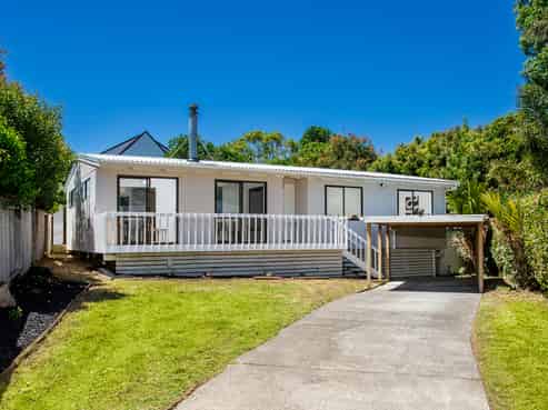 17 Winifred Avenue, Bayview