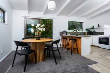 17 Winifred Avenue, Bayview, Bayview