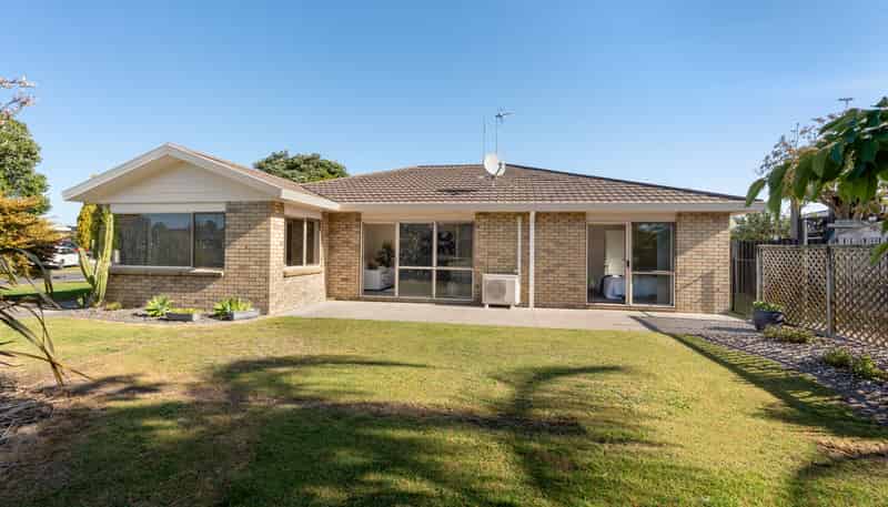 8 Romana Crescent, Papamoa Beach