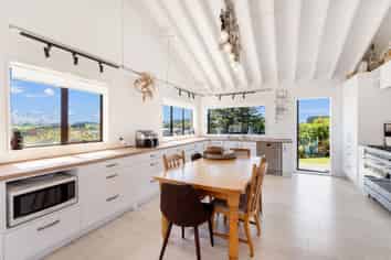 14 Koromiko Street, Otaki Beach