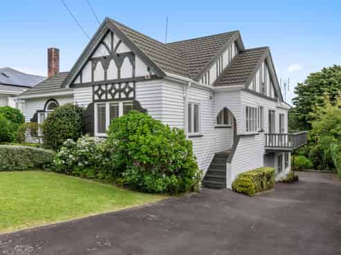 149 St Andrews Road, Epsom