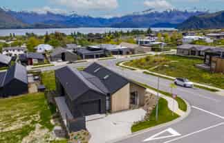 4 Dry Fly Avenue, Wanaka