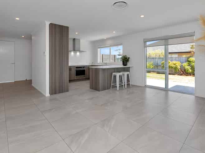 13 Kaurinui Crescent, One Tree Point