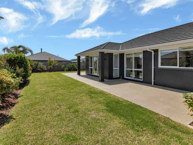 13 Kaurinui Crescent, One Tree Point