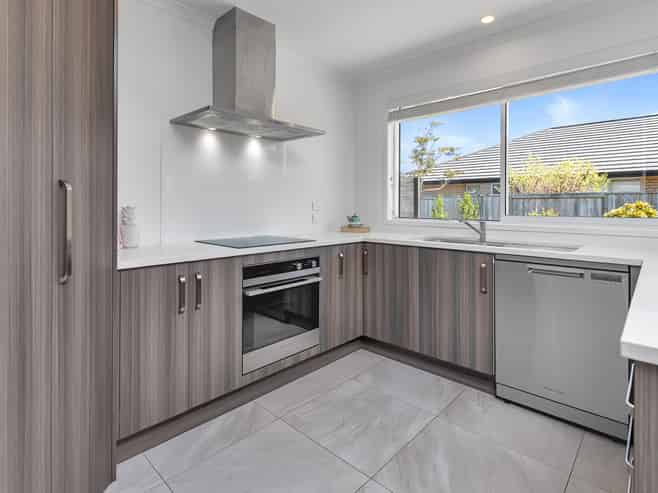 13 Kaurinui Crescent, One Tree Point