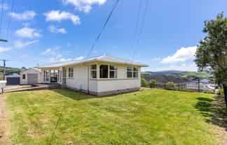 2 Christopher Way, Paparangi