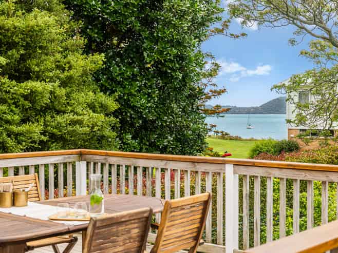 94 One Tree Point Road, One Tree Point