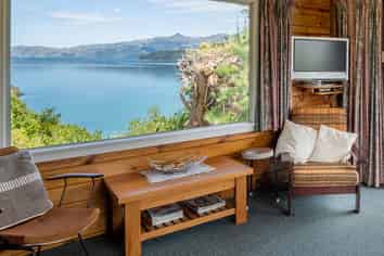 46 Bayview Crescent, Duvauchelle