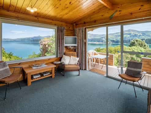 46 Bayview Crescent, Duvauchelle