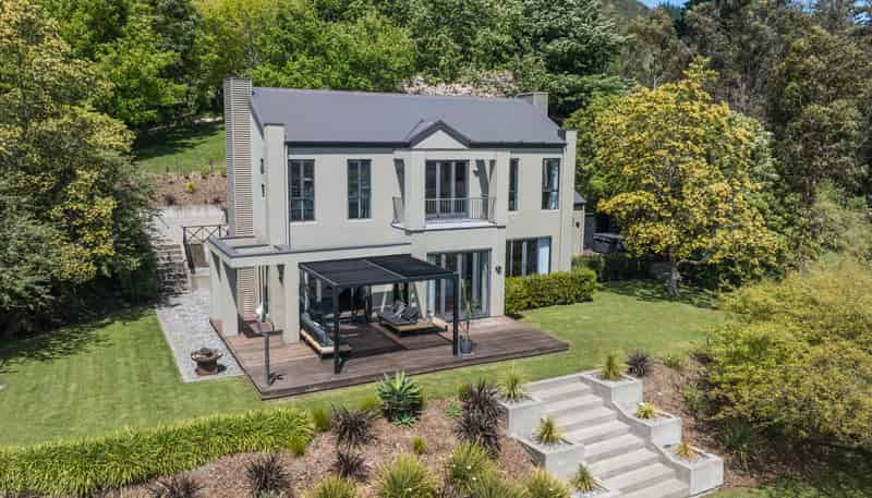 147 Haycock Road, Richmond