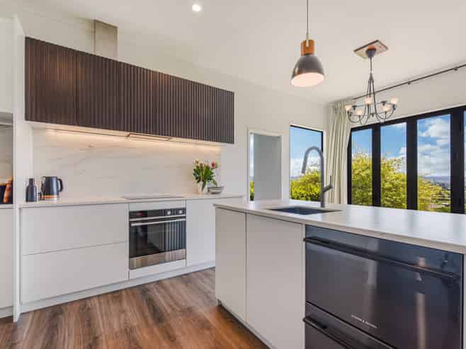 147 Haycock Road, Richmond