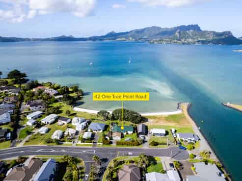 42 One Tree Point Road, One Tree Point