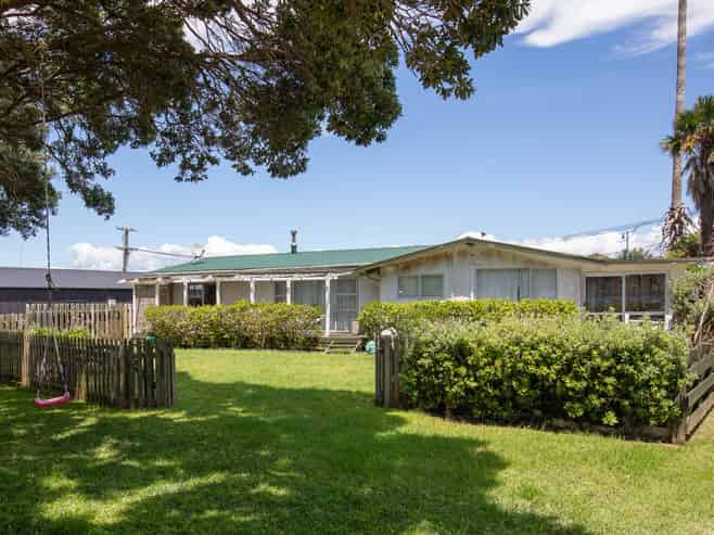 42 One Tree Point Road, One Tree Point