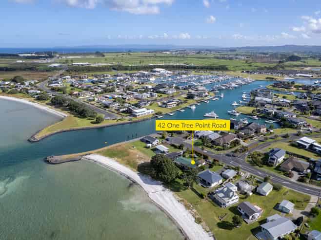 42 One Tree Point Road, One Tree Point
