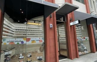 CHANCERY RETAIL WITH 50M² WIDE FRONTAGE
