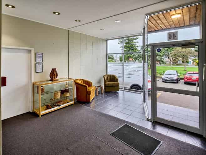 Fully tenanted office investment