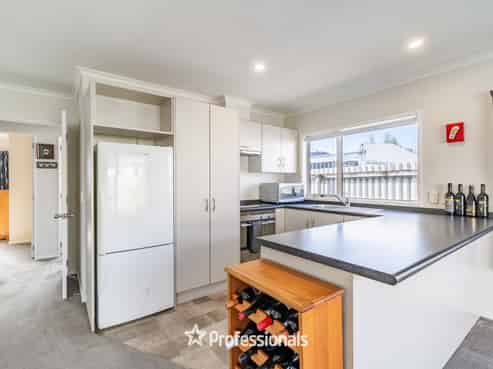 17 Woodland Mews, Wainuiomata