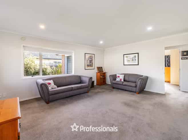 17 Woodland Mews, Wainuiomata