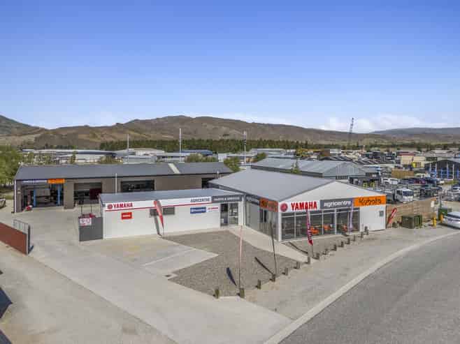 For Sale and or Lease 19 Pinot Noir Drive Cromwell